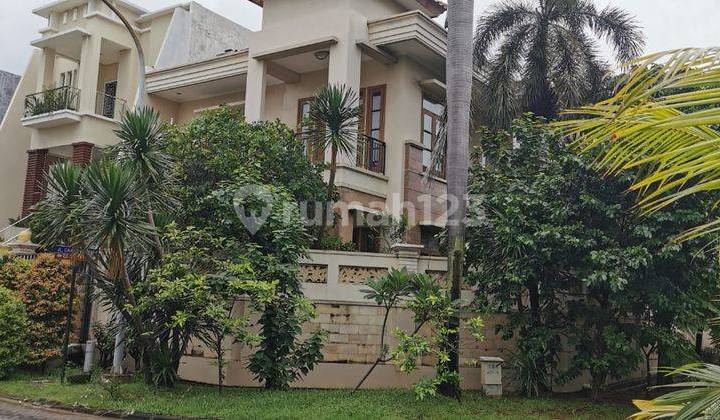 Camar Indomobil House, 436m² Land, North West Hook, 2 Floors, Semi-Furnished