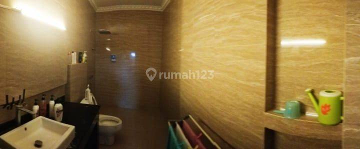 RUMAH MANYAR PERMAI 8x25,SEMI FURNSIH,HADAP SELATAN,3LANTAI 2