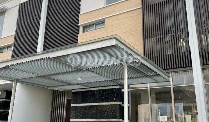 Rumah Golf Island 10x25 Cluster Golf,ada Lift,lantai Marmer,minimalis, Hadap Selatan