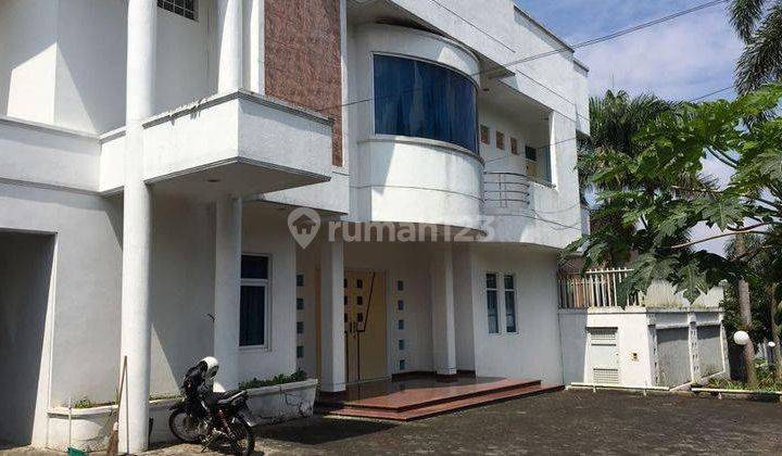 Rumah Bagus Furnished di Padasaluyu, Bandung 1