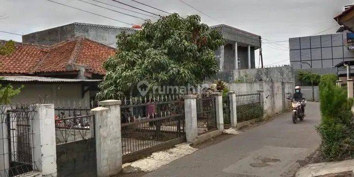 Rumah berserta kontrakan daerah sayap Kiaracondong 1