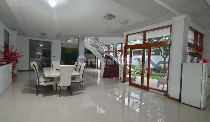 Rumah 2 Lantai Bagus Semi Furnished SHM di Sudirman, Bandung 2