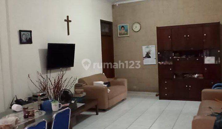 Rumah 2 Lantai Unfurnished SHM di Turangga, Bandung 2