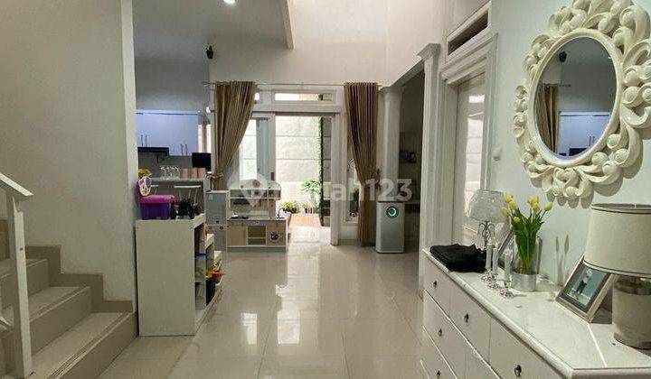 Rumah 2 Lantai Modern Minimalis Daerah Turangga 1