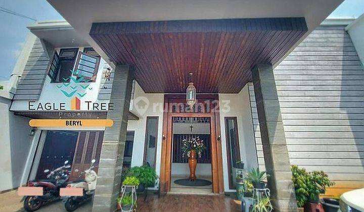 Rumah mewah modern murah dengan kolam renang luas di Bintaro  1