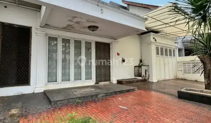 RUMAH  PONDOK INDAH ~ LT/LB 197/150 ~ JALAN LEBAR 2