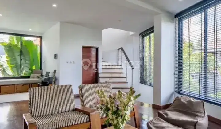 VILA DIJUAL UMALAS - BALI ~ LT/LB 160/560 ~ MODERN TROPICAL VILLA 2