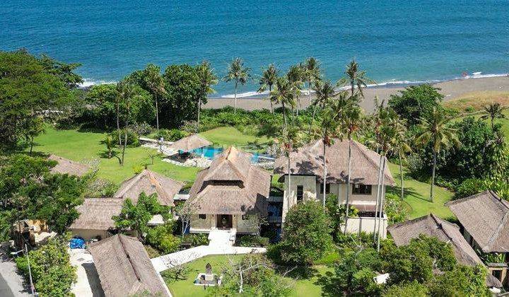 CANGGU  LUXURY TROPICAL VILLA BEACH FRONT 1