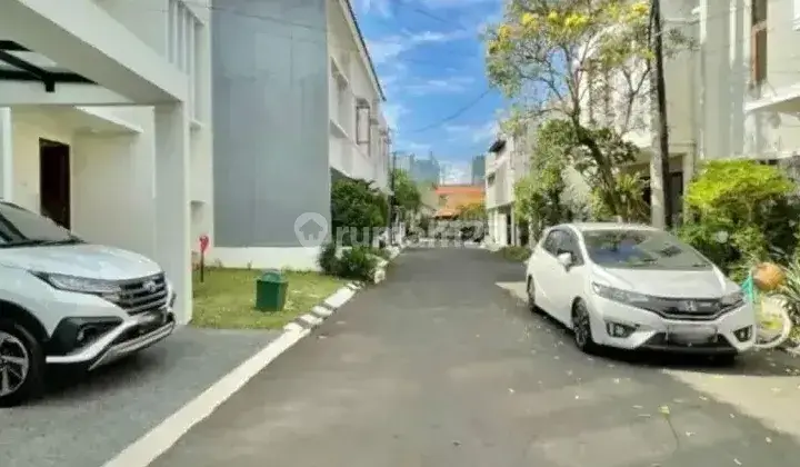 RUMAH DIJUAL CILANDAK ~ LT/LB 164/190 ~ MODERN MINIMALIST TOWN HOUSE ~ STRATEGIS  2