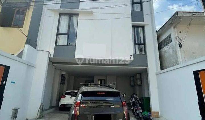 DIJUAL GEDUNG KOST BENDUNGAN HILIR ~ 4 LANTAI ~ LOKASI STRATEGIS 2