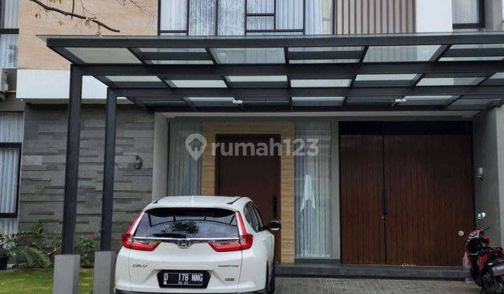 Mau tinggal di kawasan sultan kbp. Rumah Lux super nyaman siap huni di Kota Baru Parahyangan 1