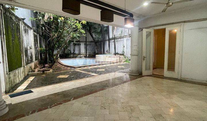 Disewakan Rumah Lokasi Premium Menteng  2