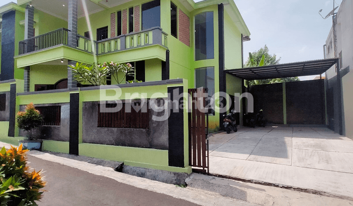 RUMAH GISIKDRONO SEMARANG BARAT 2 LANTAI LUAS MODERN MEWAH SIAP HUNI 1