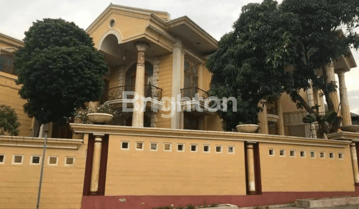 RUMAH MEWAH MEGAH ELEGANT SULTAN DEKAT PUSAT KOTA SEMARANG BARAT KLASIK EROPA 2