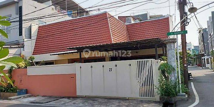 Rumah tua Roxy 2