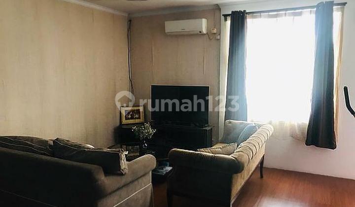 RUMAH DI KAVLING POLRI, JELAMBAR, JAKARTA BARAT. 2