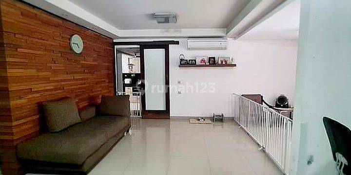 Rumah 2 Lantai di Jl Mangga, Duri Kepa Jakarta Barat 1