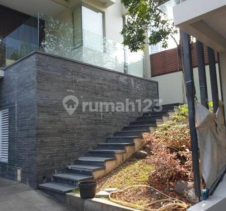 Rumah (Semi Furnished) Di Jl. Lombok Menteng Jakarta Pusat