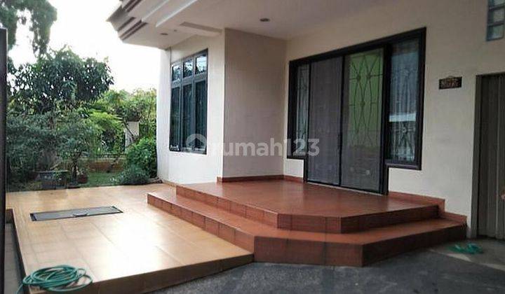 Rumah Bagus 2 lantai di komplek perumahan yang tenang 1