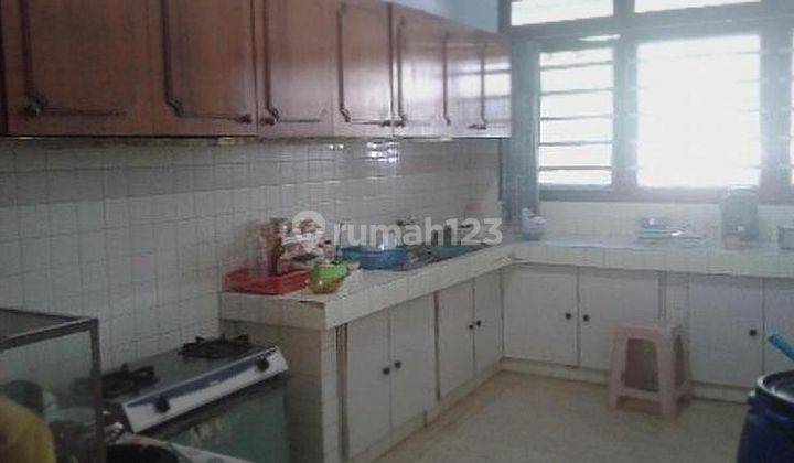 Rumah 1 lantai posisi hoek di Duri Kepa, cocok untuk kost 2