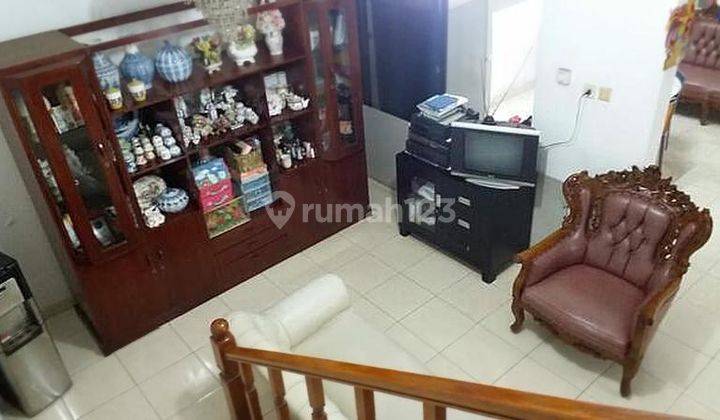 Rumah Hook 2 Lantai di Taman Meruya Ilir, Meruya Utara, Kembangan 2