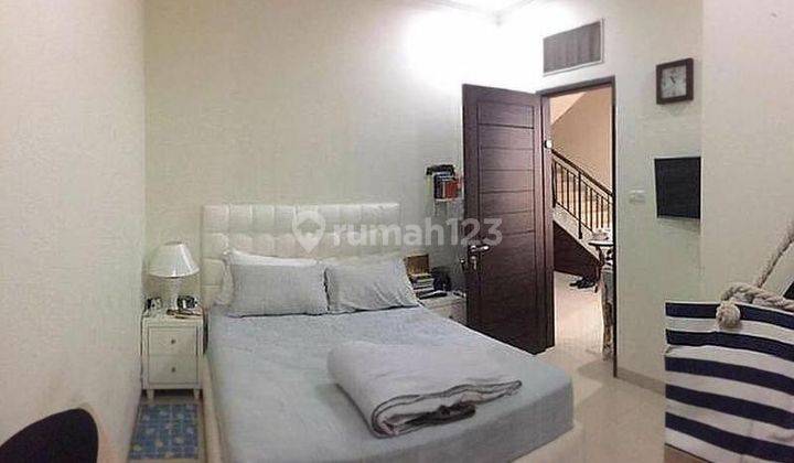 Rumah Bagus, Murah dan Full 2 Lantai di Kemang, Cipete, Kebayoran Baru 2