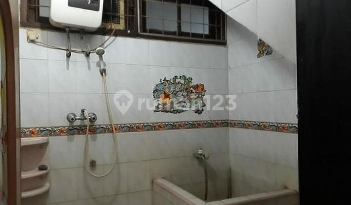 Rumah Tua, Besar dan Murah (Bebas Banjir) di Taman Alfa Indah, Joglo 2