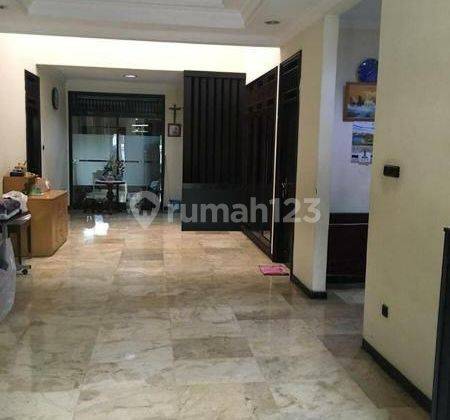 Rumah Luas, Asri dan Murah 1,5 Lantai di Intercon (Taman Kebon Jeruk) 2