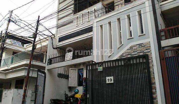 kamar kos dekat ukrida kedokteran tanjung duren 2