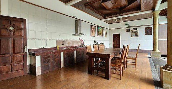 4 Bedrooms South Denpasar Villa, Denpasar, Bali 2