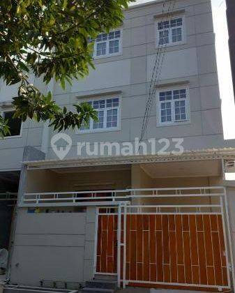 rumah baru grenvil 3 lantai jalan 2 mobil 1