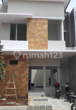 Rumah SHM di Jalan Batu Ampar III , Kramat Jati Jakarta Timur 1