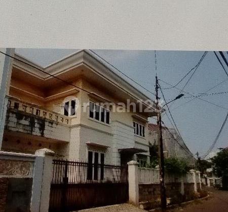 Rumah 2 lantai di Taman Kedoya Baru Jakarta barat 1