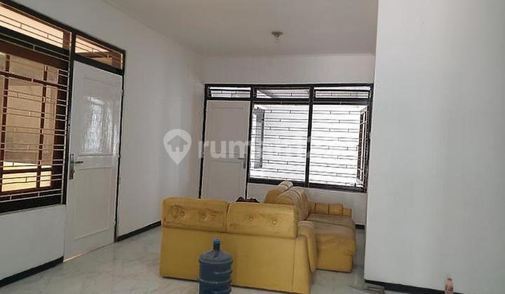 DISEWAKAN RUMAH DI DARMO PERMAI SURABAYA BARAT SUDAH RENOVASI MURAH SIAP PAKAI