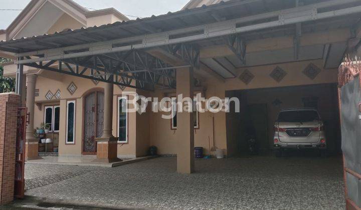 BERNUANSA VILA: NYAMAN, AMAN DAN FULL FURNISHED 1