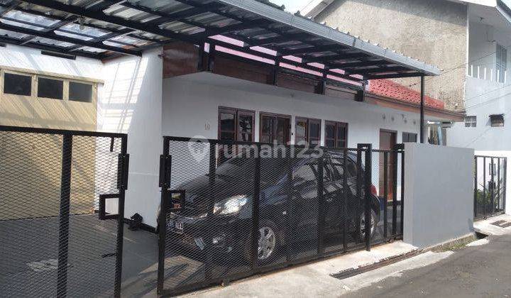 Rumah terawat lokasi strategis cocok untuk Kost kost an di Sayap Pajajaran dekat Bandara & Stasiun KA 1