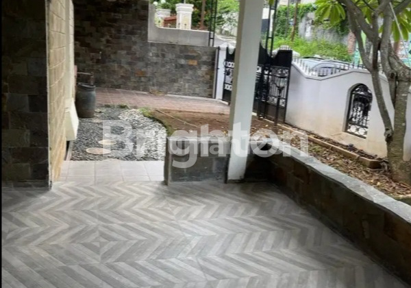 HOUSE IN AN ELITE AREA OF SEMARANG 1