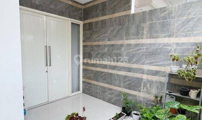 Rumah Modern minimalis pusat kota surabaya timur 2