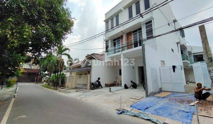 rumah ready cempaka putih tengah hanya 10 menit ke tol 2