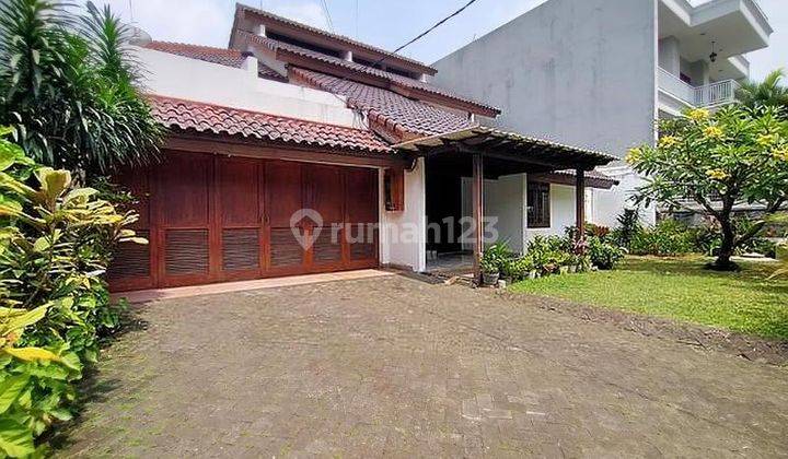 Rumah Asri 2 Lantai Di Kebayoran Baru, Dekat Pasar Santa 1