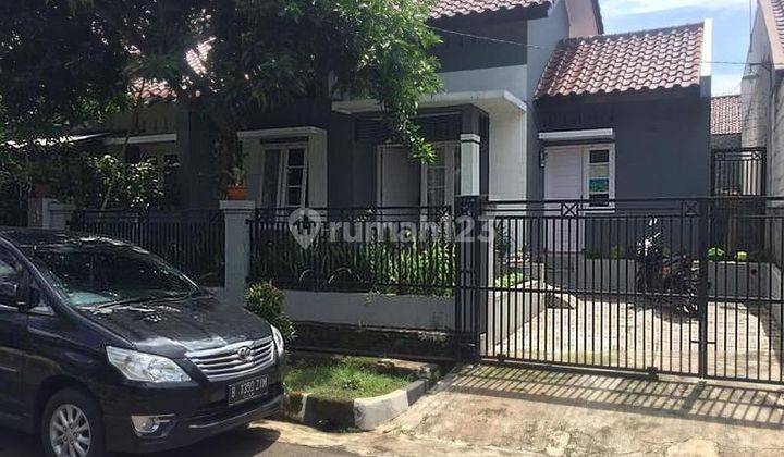 Rumah Dikomplek Besar Jl. Tole Iskandar, Dekat Sta Depok Lama 1