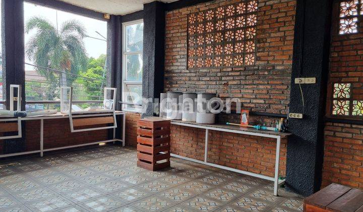 Rumah cozy 2 lt  bisa utk cafe/hunian,akses transportasi dekat. 2