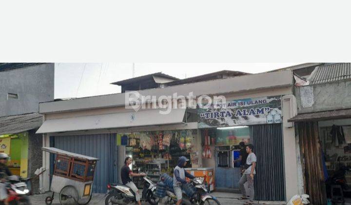 Rumah 2 Lantai + 3 kios aktif, di jl raya Kembangan Jakarta Barat 2