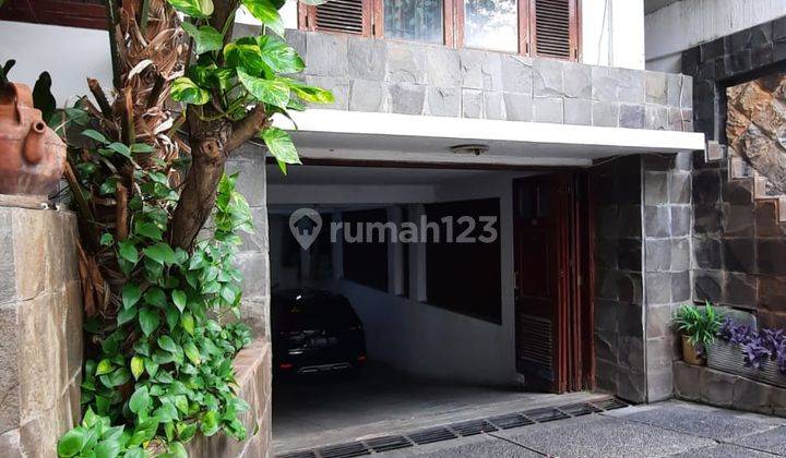 Rumah Di Jl.Cipaku, Kebayoran Baru, Terawat Dan Siap Huni - Jakarta Selatan. 2