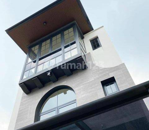 Dijual Rumah Baru Mewah Strategis di Tb Simatupang Jakarta Selatan 1