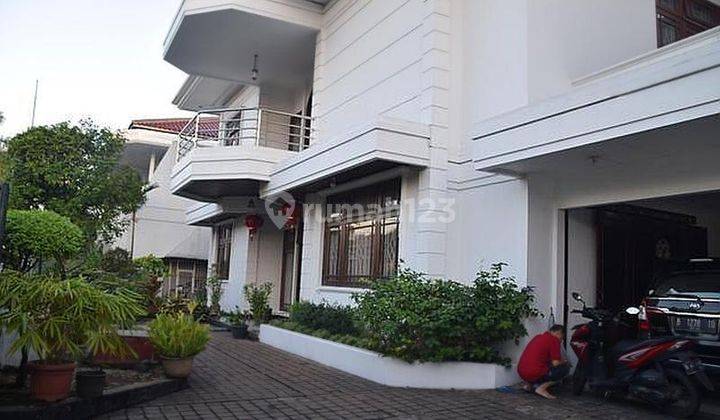 Dijual Rumah Bagus Siap Huni Fasilitas Lengkap di Kebun Jeruk 2