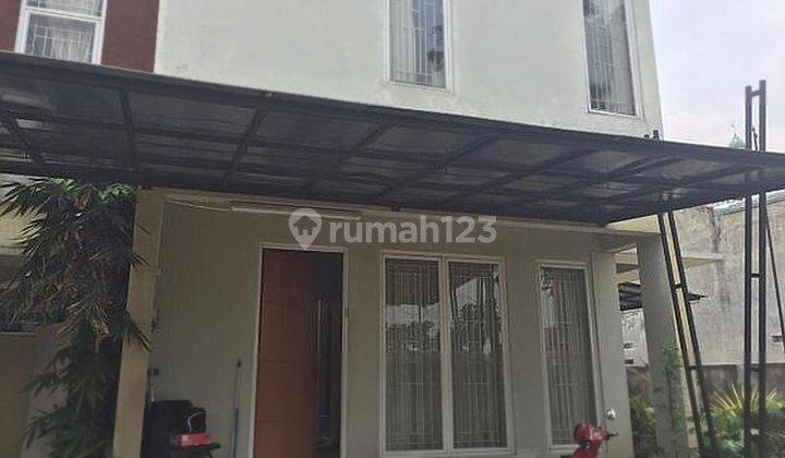 Townhouse 2 lantai, SHGB  asri,nyaman,tenang di Ismaya Town House 1