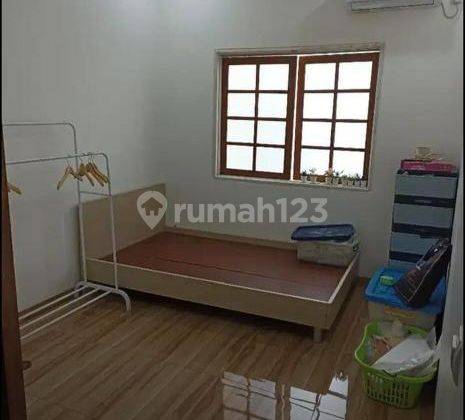 Rumah Cantik Full Renovasi Taman Surya 5 2