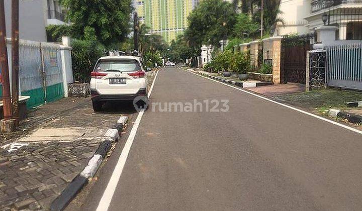 Rumah Lokasi di menteng, Jl Garut hitung tanah saja 2