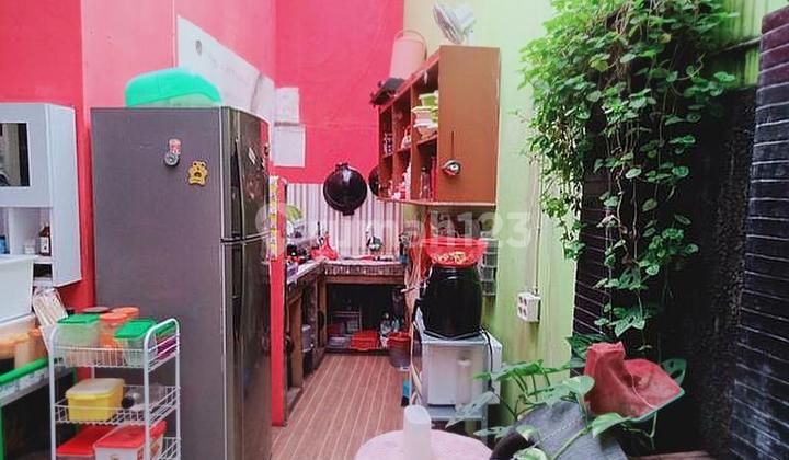 Rumah modern di lingkungan one gate system di Antapani Bandung 2